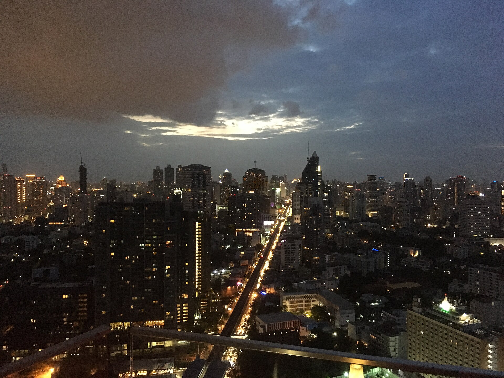 rooftop bar Bangkok vue