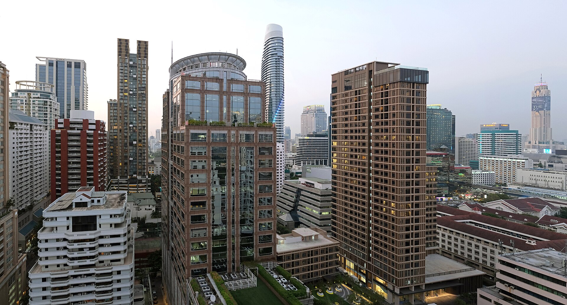 rooftop bar Bangkok vue nuit