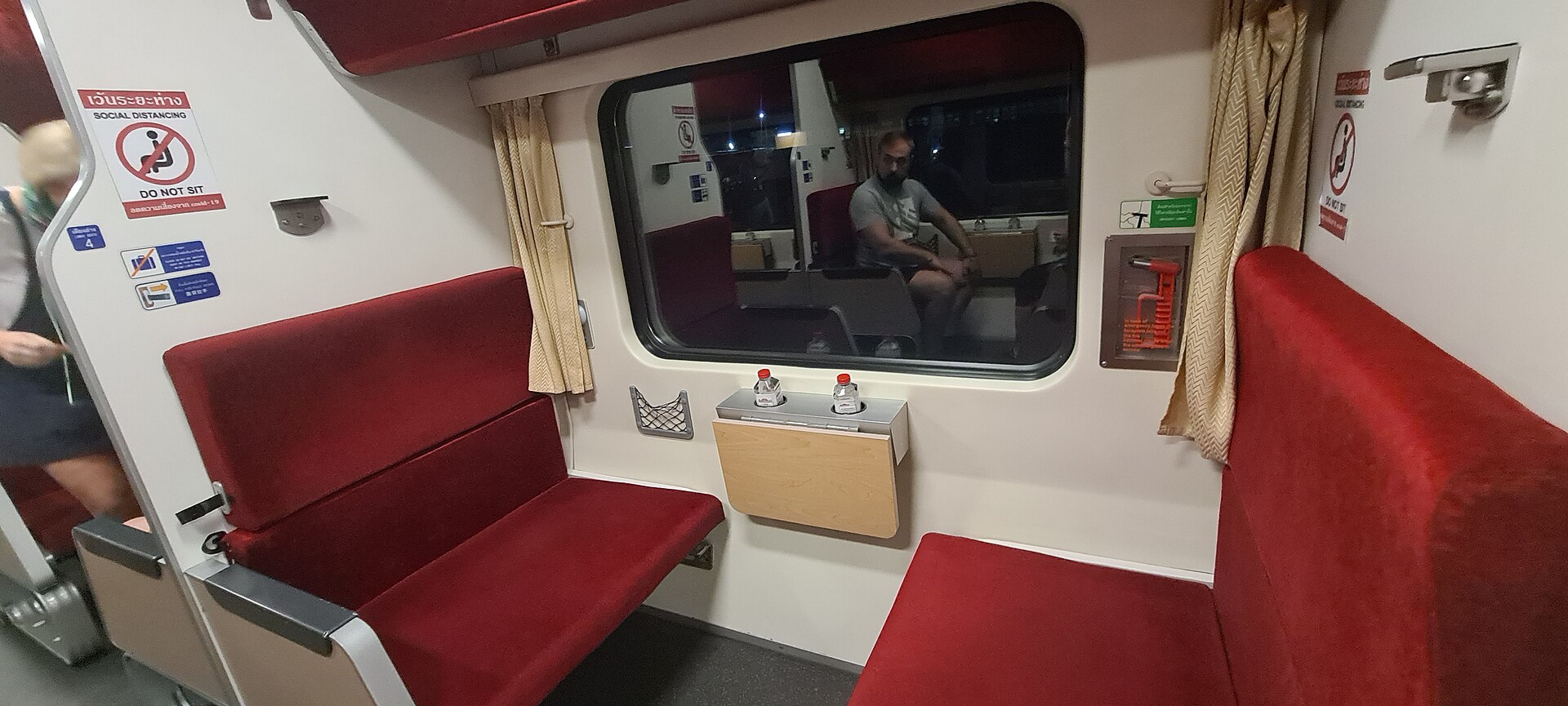 gare Bangkok train